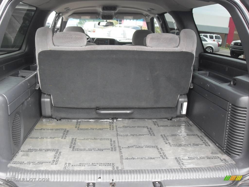 2001 Suburban 1500 LS - Light Pewter Metallic / Light Gray/Neutral photo #17