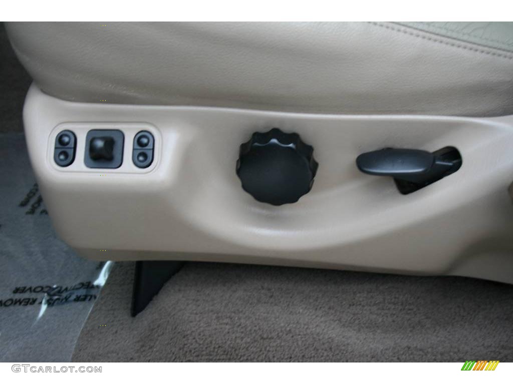 2003 F150 Lariat SuperCrew 4x4 - Toreador Red Metallic / Medium Parchment Beige photo #15