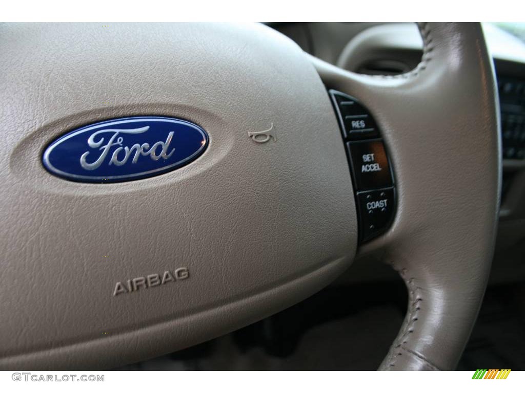 2003 F150 Lariat SuperCrew 4x4 - Toreador Red Metallic / Medium Parchment Beige photo #22