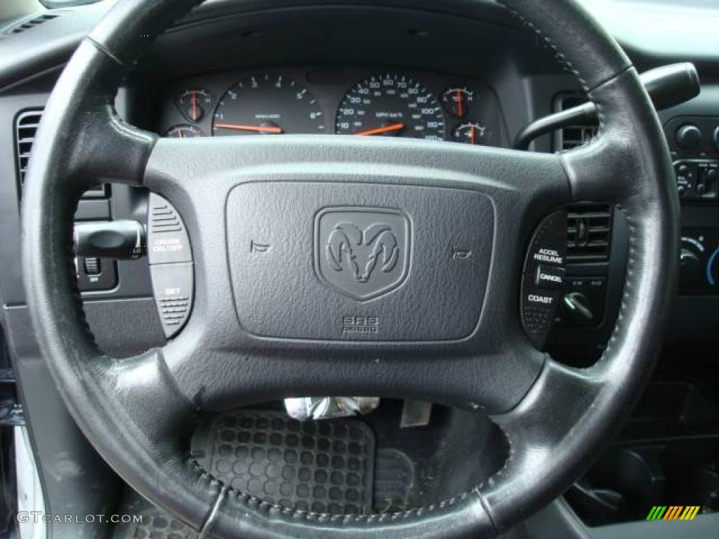 2004 Dakota SLT Quad Cab 4x4 - Black / Dark Slate Gray photo #15