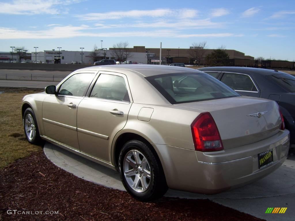 2006 300 Touring - Linen Gold Metallic / Dark Slate Gray/Light Slate Gray photo #4