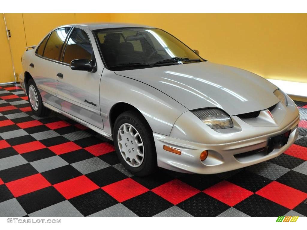 2001 Sunfire SE Sedan - Ultra Silver Metallic / Graphite photo #1