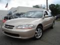 Naples Gold Metallic - Accord SE Sedan Photo No. 1