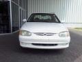 2000 White Kia Sephia LS  photo #2