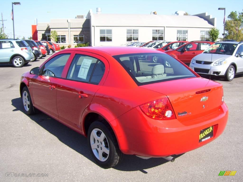 2007 Cobalt LS Sedan - Victory Red / Gray photo #3