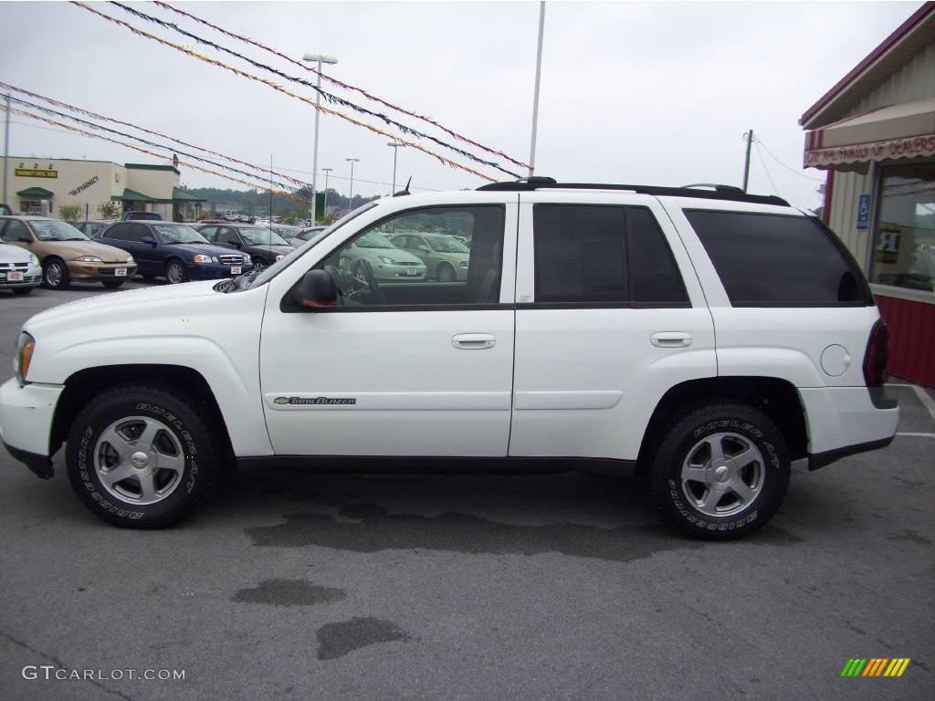 2004 TrailBlazer LT 4x4 - Summit White / Dark Pewter photo #2