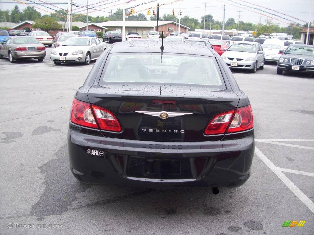 2007 Sebring Sedan - Brilliant Black Crystal Pearl / Dark Slate Gray/Light Slate Gray photo #4