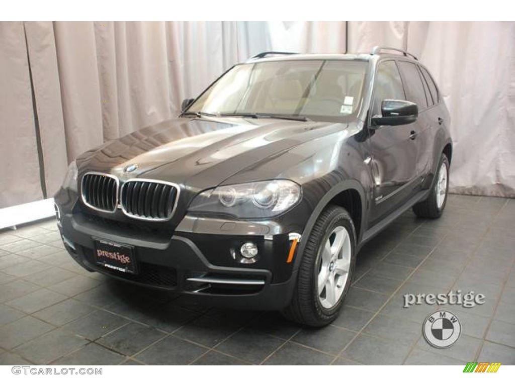 Black Sapphire Metallic BMW X5