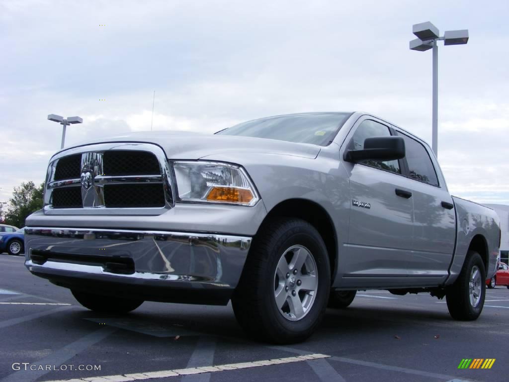 2009 Ram 1500 SLT Crew Cab - Bright Silver Metallic / Dark Slate/Medium Graystone photo #1