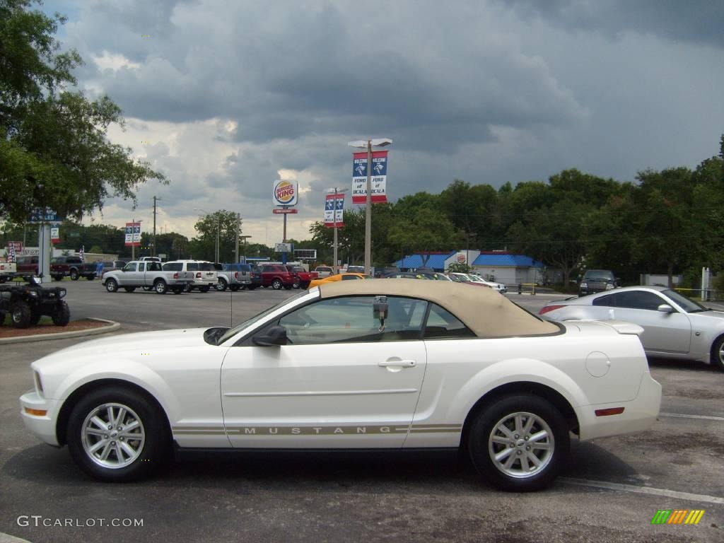 2007 Mustang V6 Premium Convertible - Performance White / Medium Parchment photo #6