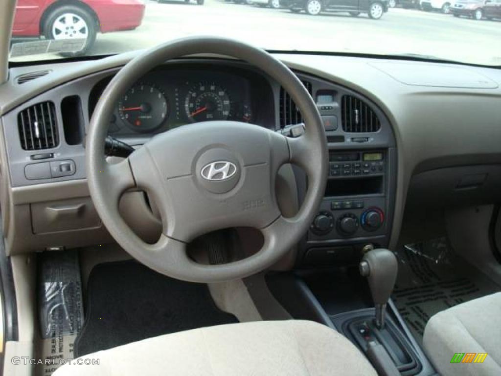 2004 Elantra GLS Sedan - Hazelnut / Beige photo #12