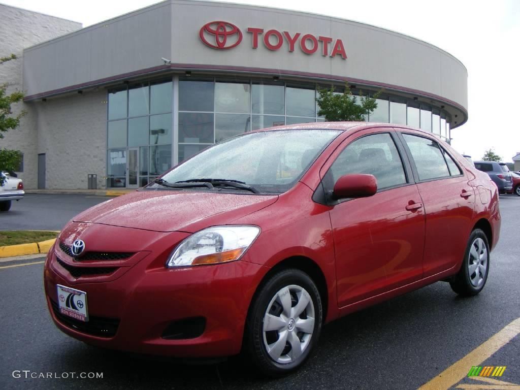 2008 Yaris Sedan - Barcelona Red Pearl / Dark Charcoal photo #1