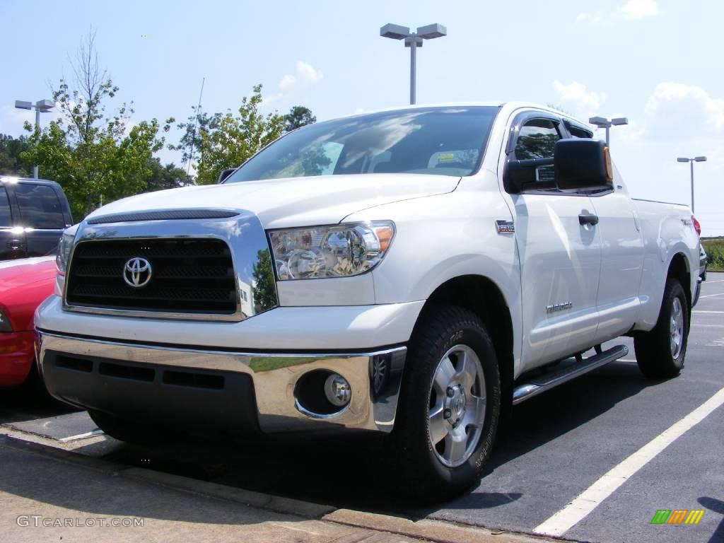 Super White Toyota Tundra