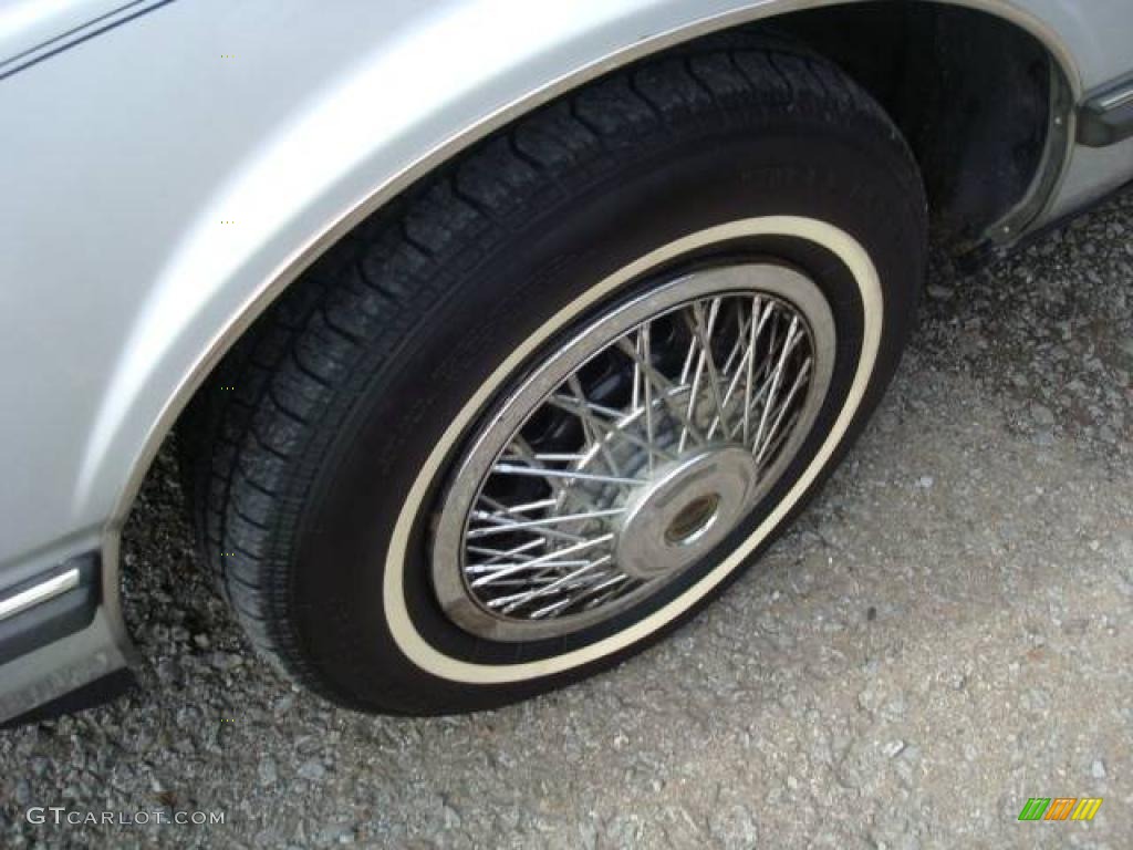 1988 Delta 88 Royale - Silver Metallic / Blue photo #5