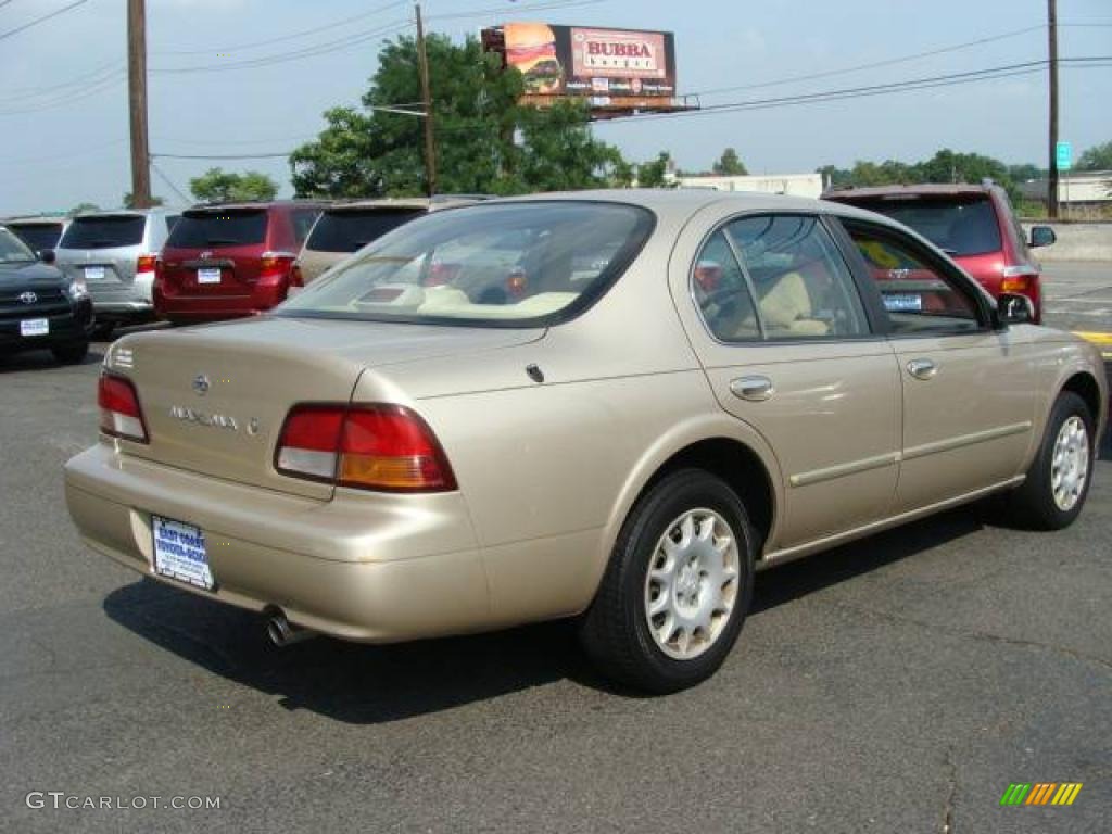 1998 Maxima GLE - Pebble Beige Metallic / Beige photo #3