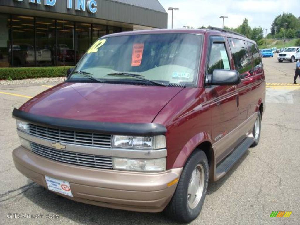 2002 Astro LT AWD - Dark Carmine Red Metallic / Neutral photo #8