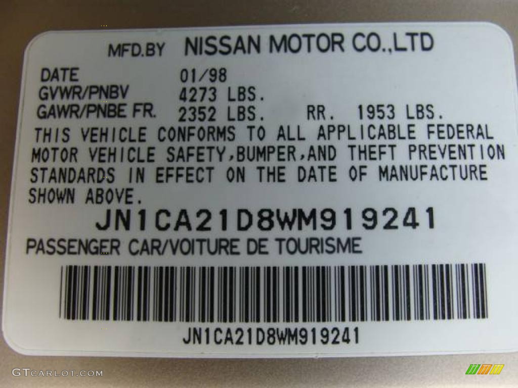 1998 Maxima GLE - Pebble Beige Metallic / Beige photo #16
