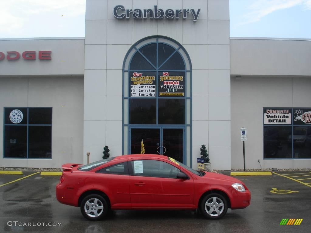 2005 Cobalt Coupe - Victory Red / Gray photo #1
