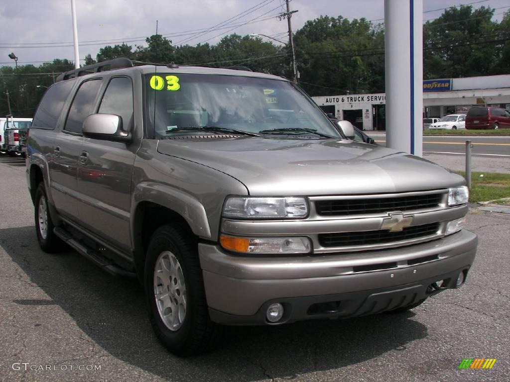 2003 Suburban 1500 Z71 4x4 - Light Pewter Metallic / Tan/Neutral photo #2