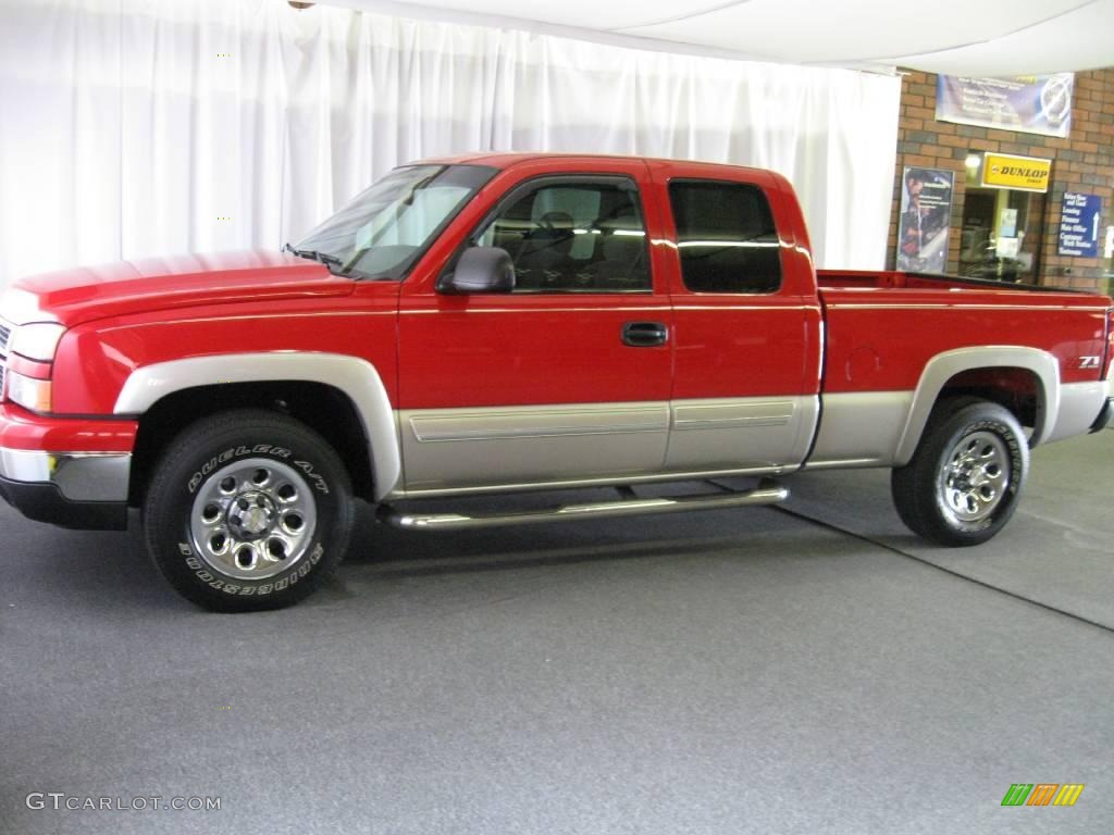 2006 Silverado 1500 Z71 Extended Cab 4x4 - Victory Red / Dark Charcoal photo #6