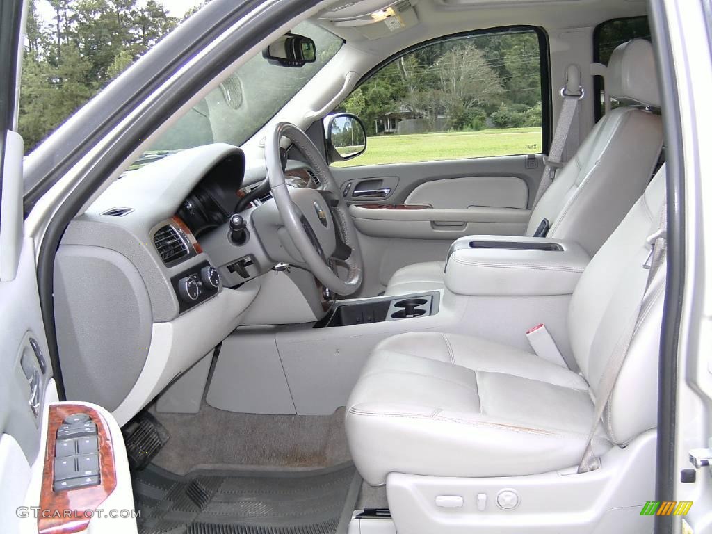 2007 Suburban 1500 LT 4x4 - Silver Birch Metallic / Light Titanium/Dark Titanium photo #9