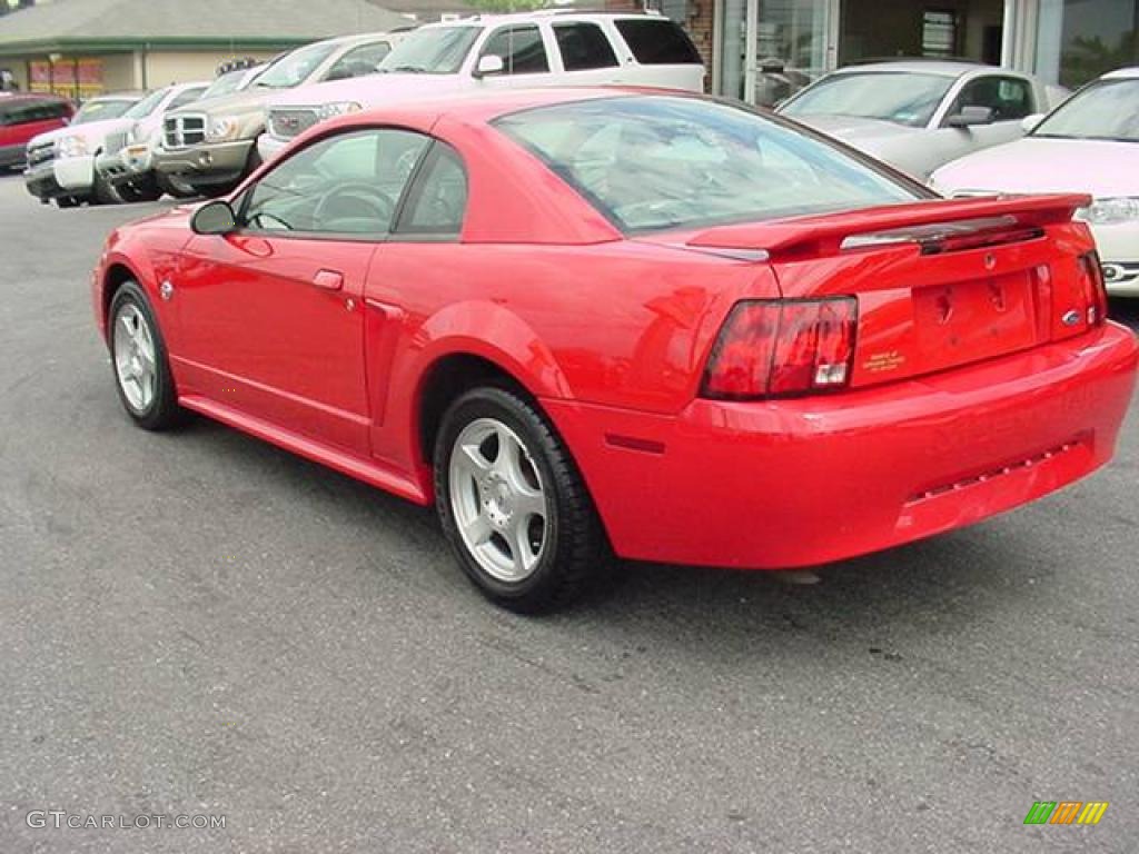 2004 Mustang V6 Coupe - Torch Red / Medium Graphite photo #4