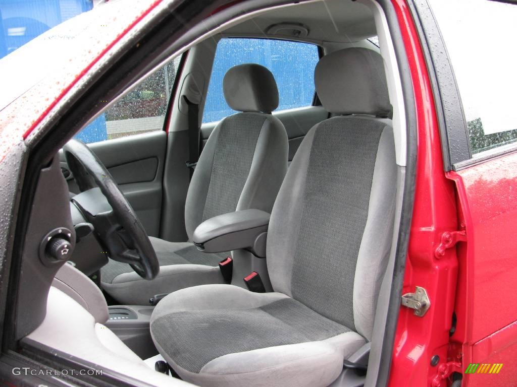 2003 Focus SE Sedan - Infra-Red / Medium Graphite photo #9