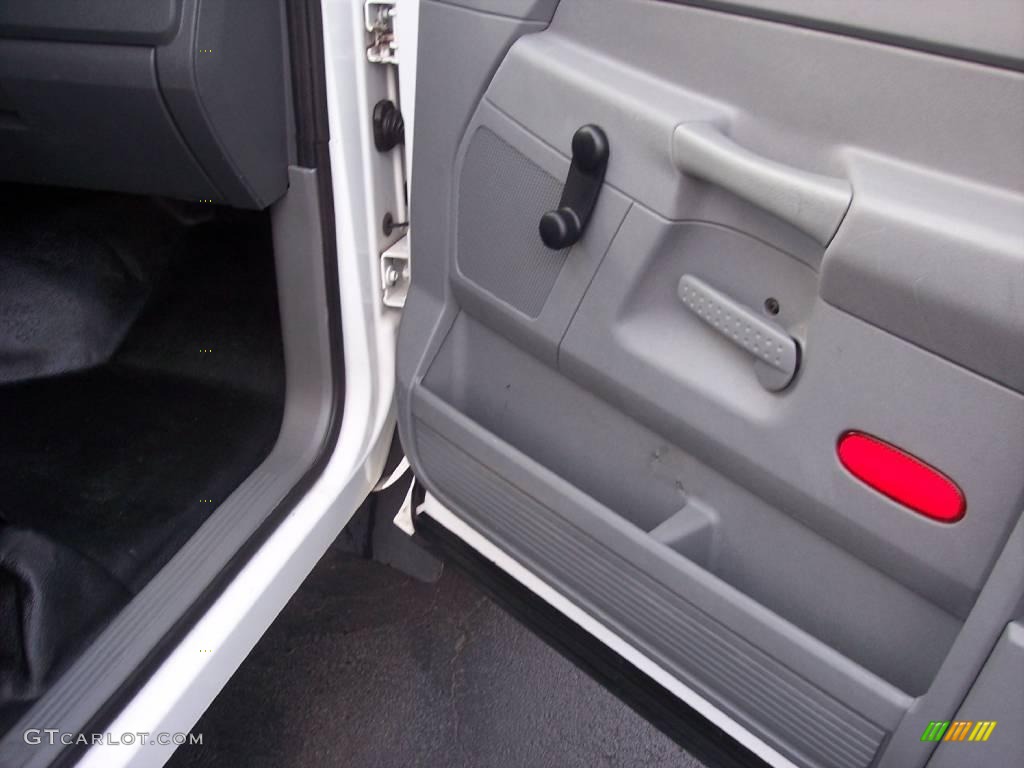 2006 Ram 1500 ST Regular Cab - Bright White / Medium Slate Gray photo #24