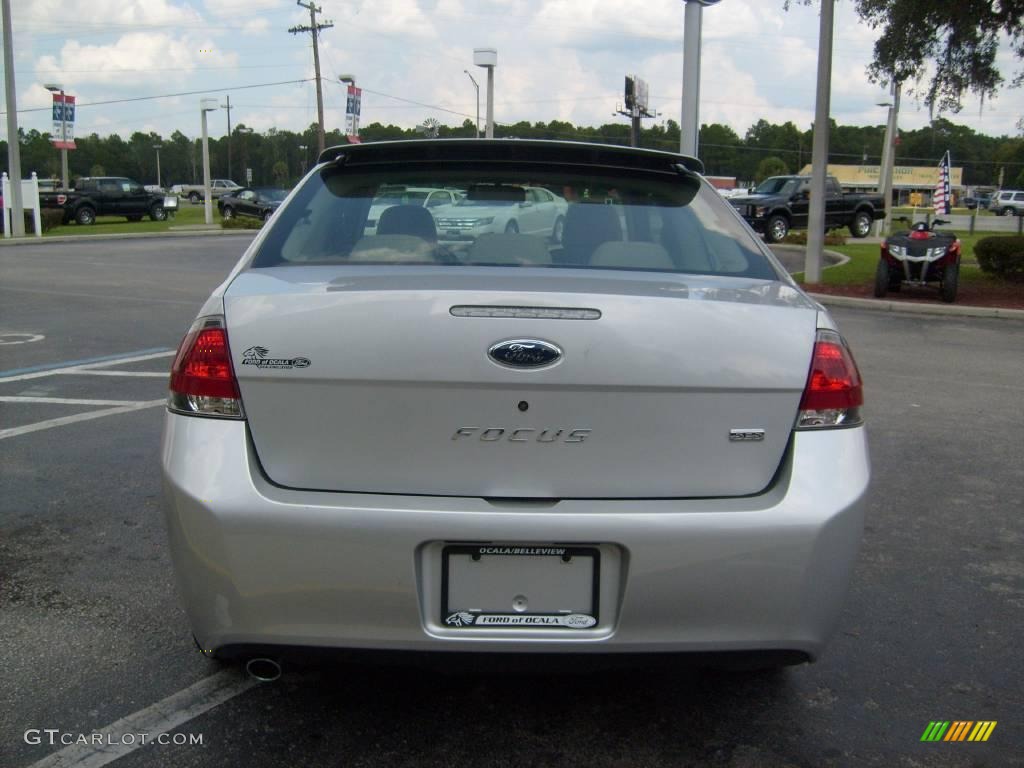 2009 Focus SES Coupe - Brilliant Silver Metallic / Medium Stone photo #5