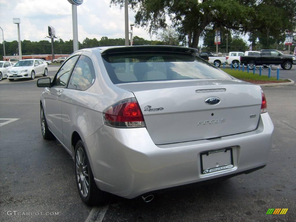 2009 Focus SES Coupe - Brilliant Silver Metallic / Medium Stone photo #6