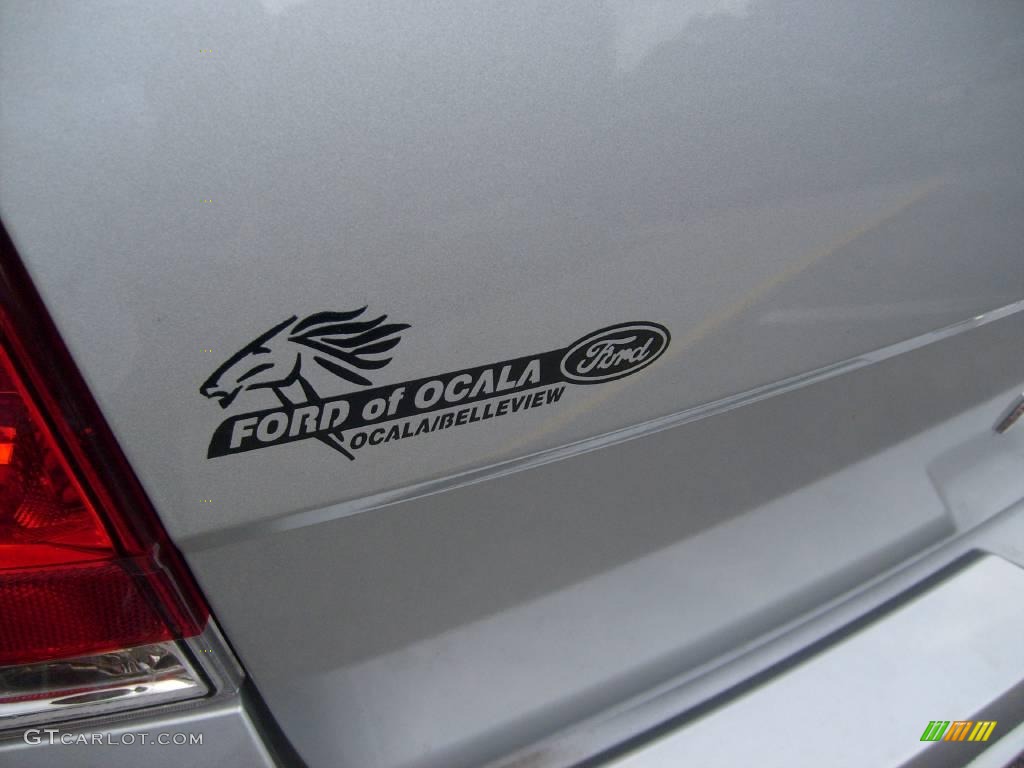 2009 Focus SES Coupe - Brilliant Silver Metallic / Medium Stone photo #11