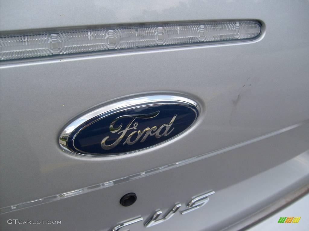 2009 Focus SES Coupe - Brilliant Silver Metallic / Medium Stone photo #12