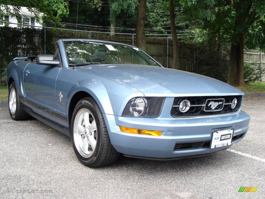 2006 Mustang V6 Premium Convertible - Windveil Blue Metallic / Dark Charcoal photo #2
