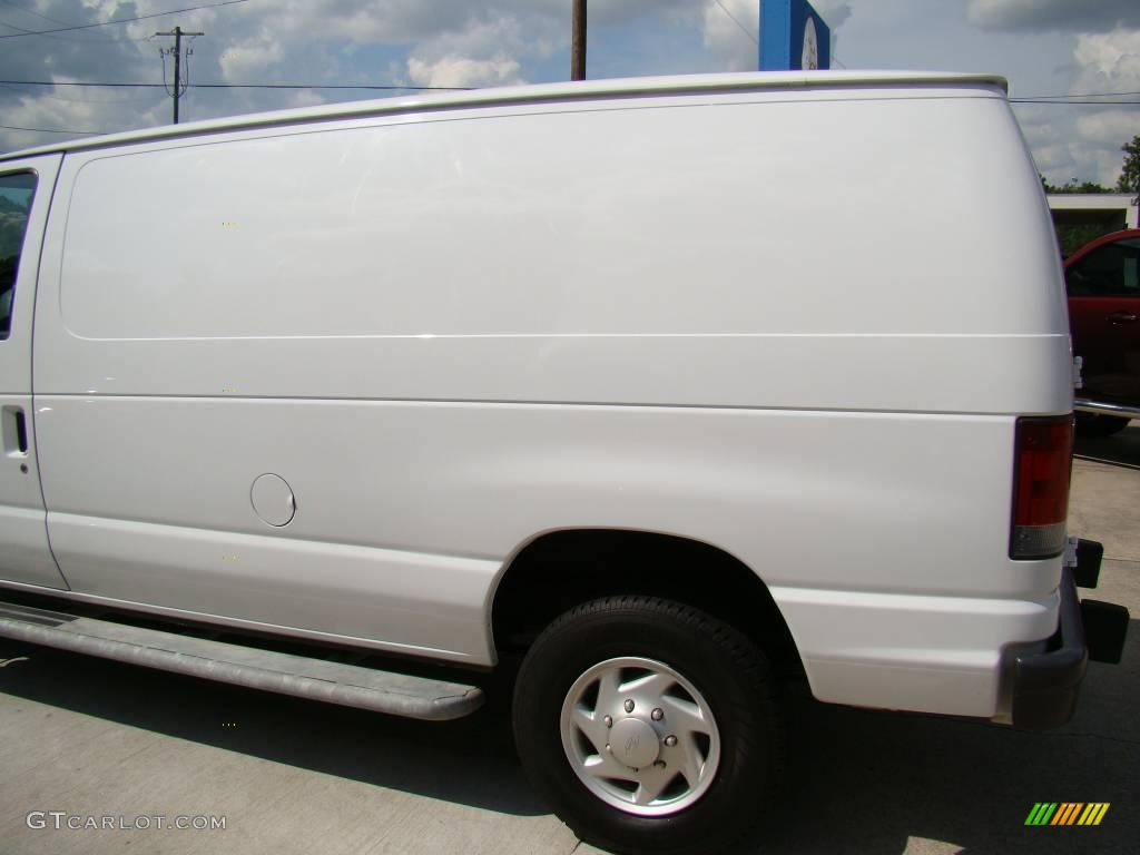 2007 E Series Van E250 Commercial - Oxford White / Medium Flint Grey photo #24
