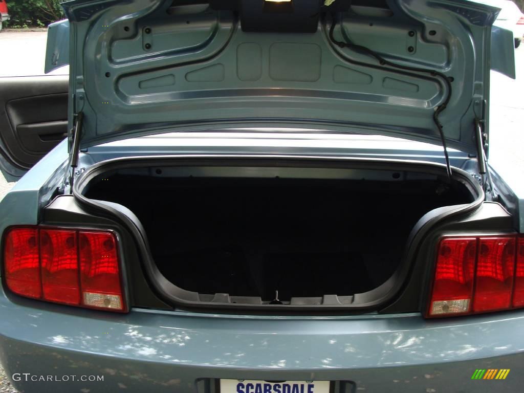 2006 Mustang V6 Premium Convertible - Windveil Blue Metallic / Dark Charcoal photo #23