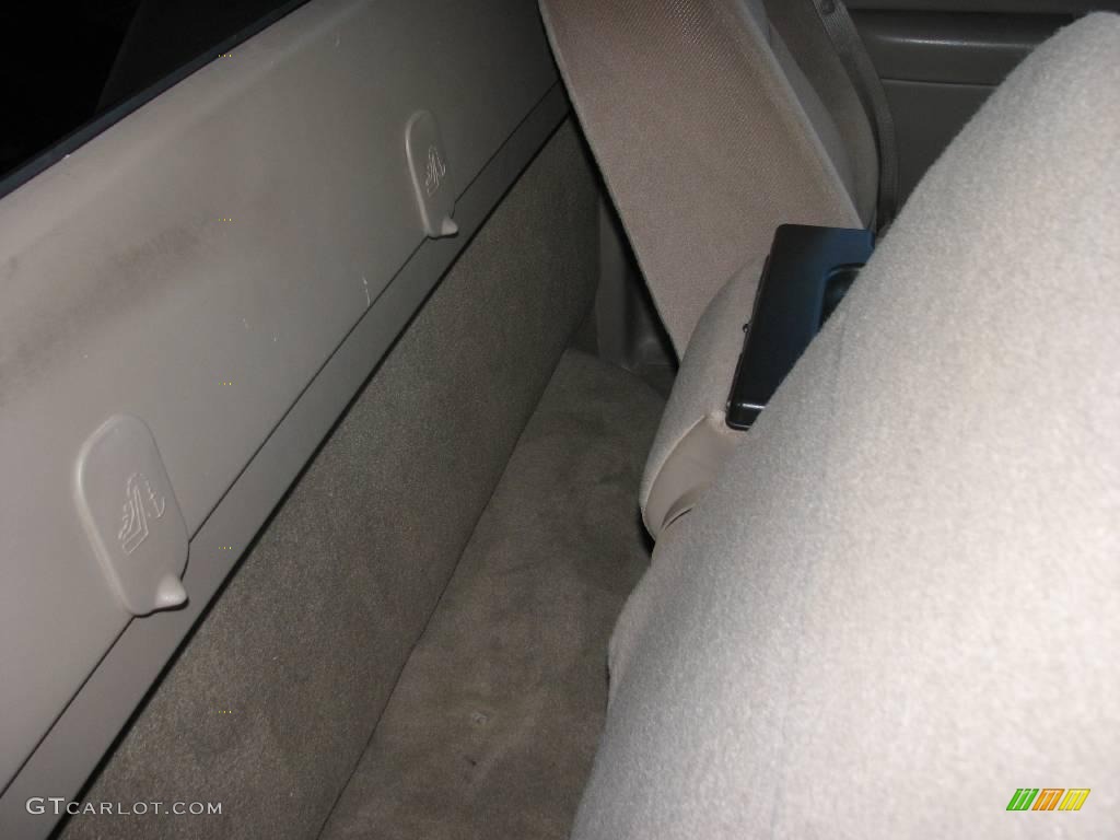 2005 Sierra 1500 SLE Regular Cab 4x4 - Summit White / Neutral photo #14