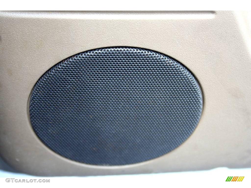 2001 Discovery II SE - Blenheim Silver Metallic / Bahama Beige photo #54