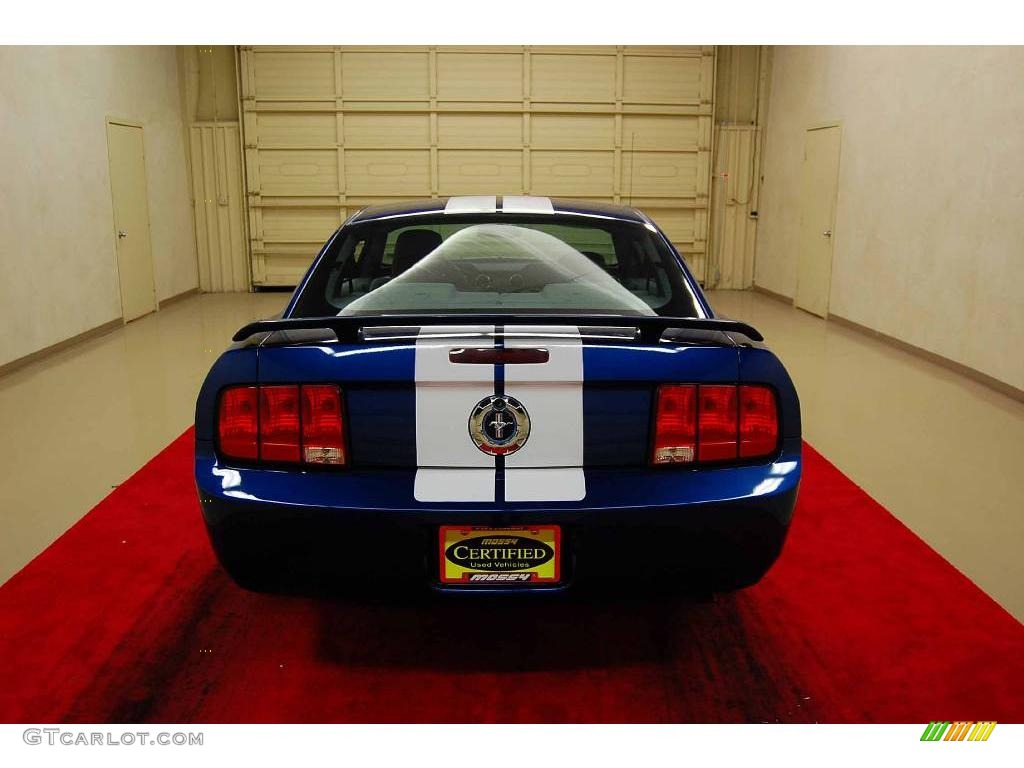 2006 Mustang V6 Deluxe Coupe - Vista Blue Metallic / Light Graphite photo #5