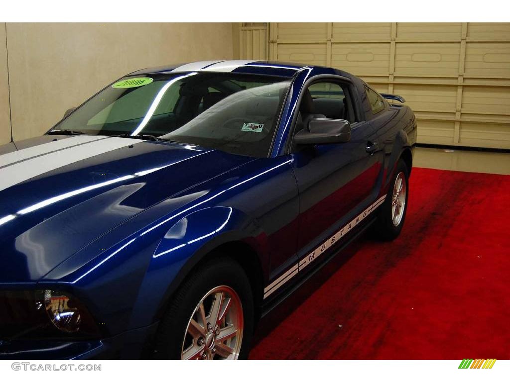 2006 Mustang V6 Deluxe Coupe - Vista Blue Metallic / Light Graphite photo #12