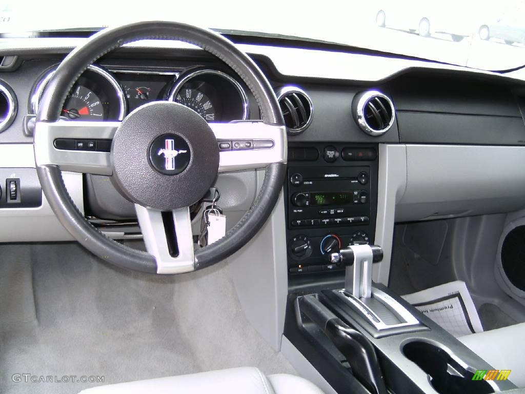 2007 Mustang V6 Premium Coupe - Satin Silver Metallic / Light Graphite photo #10