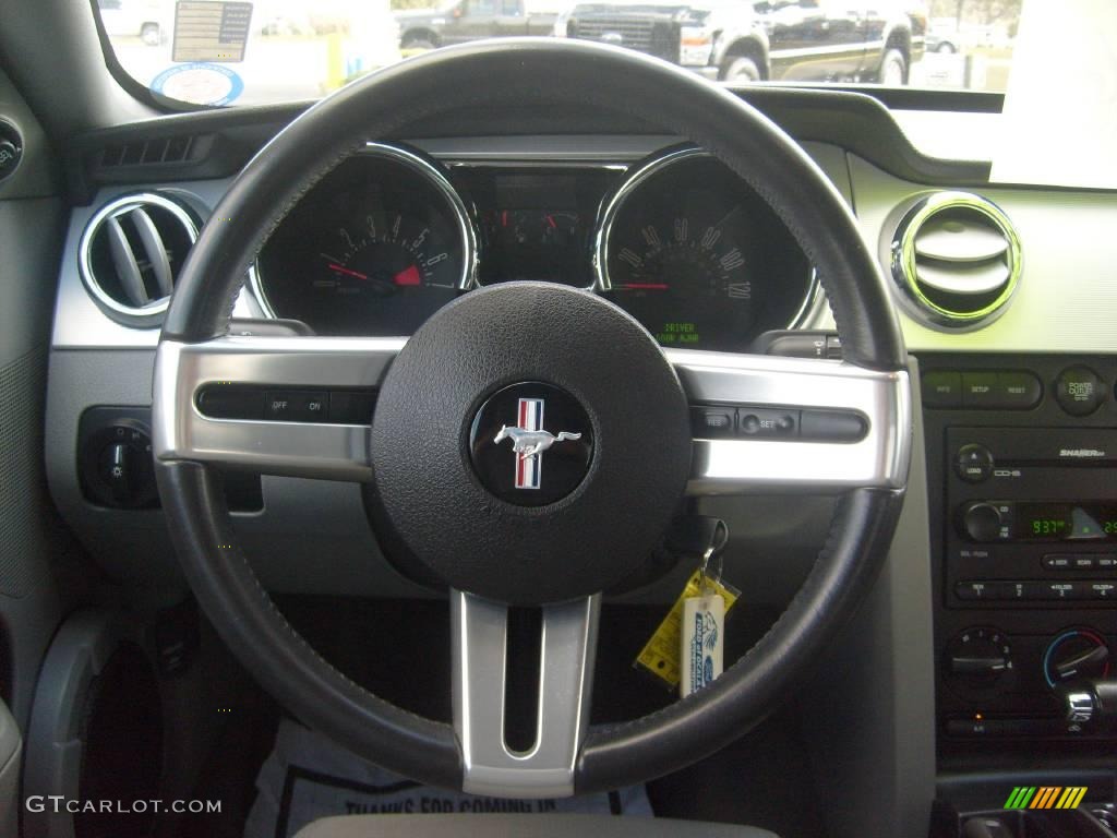 2006 Mustang V6 Premium Coupe - Performance White / Light Graphite photo #20