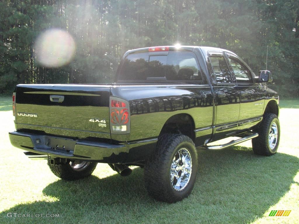 2004 Ram 1500 Laramie Quad Cab 4x4 - Black / Dark Slate Gray photo #6