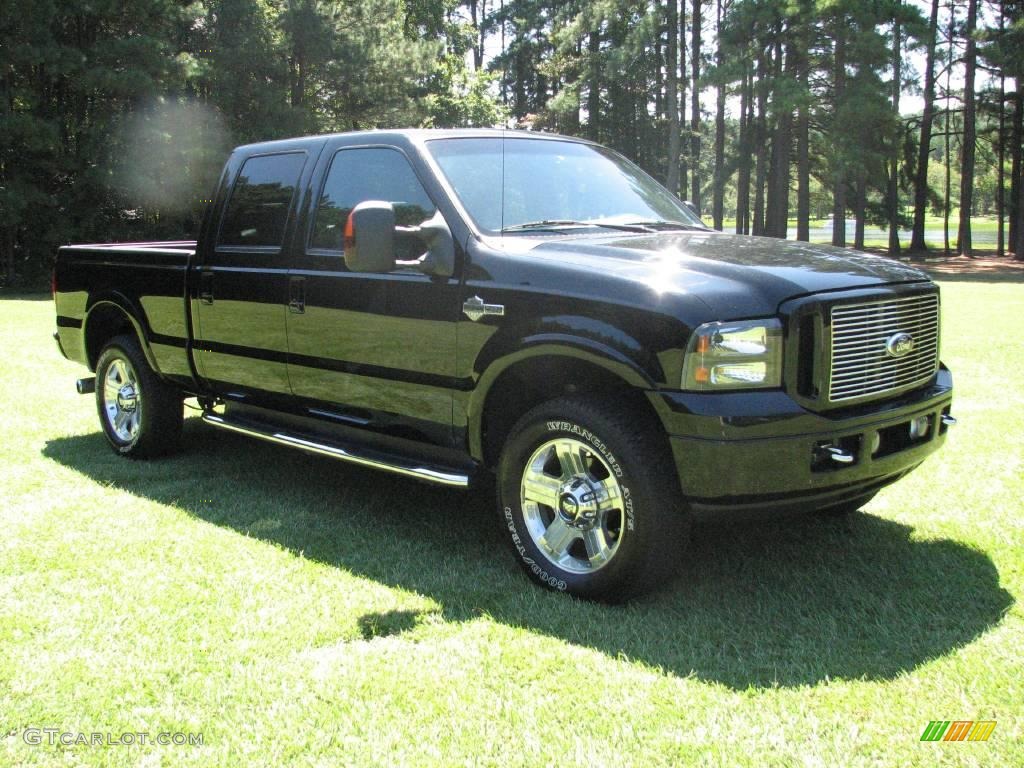 2006 F250 Super Duty Harley Davidson Crew Cab 4x4 - Black / Black photo #4
