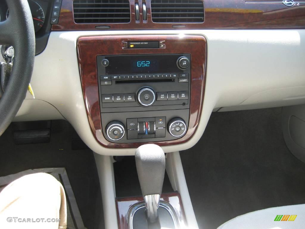 2007 Impala LT - White / Gray photo #11