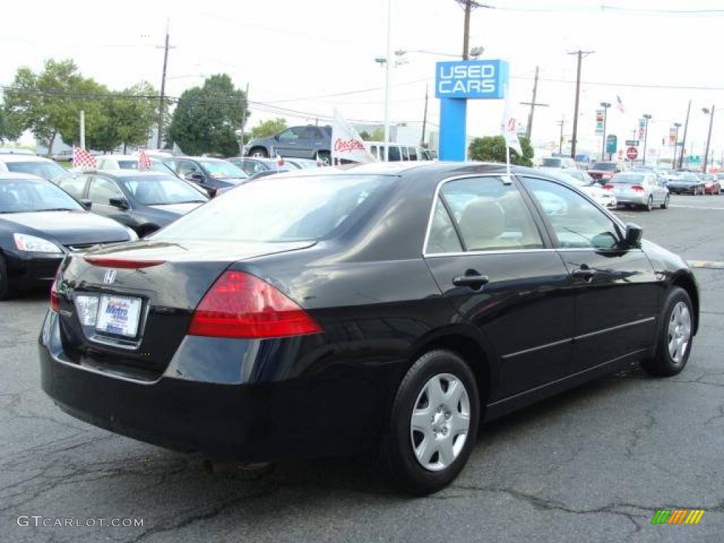 2006 Accord LX Sedan - Nighthawk Black Pearl / Ivory photo #4