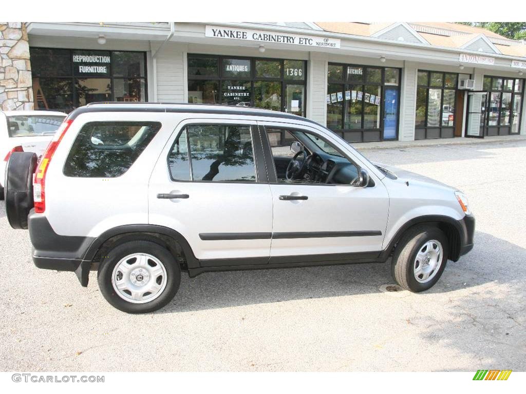 2006 CR-V LX 4WD - Alabaster Silver Metallic / Black photo #4