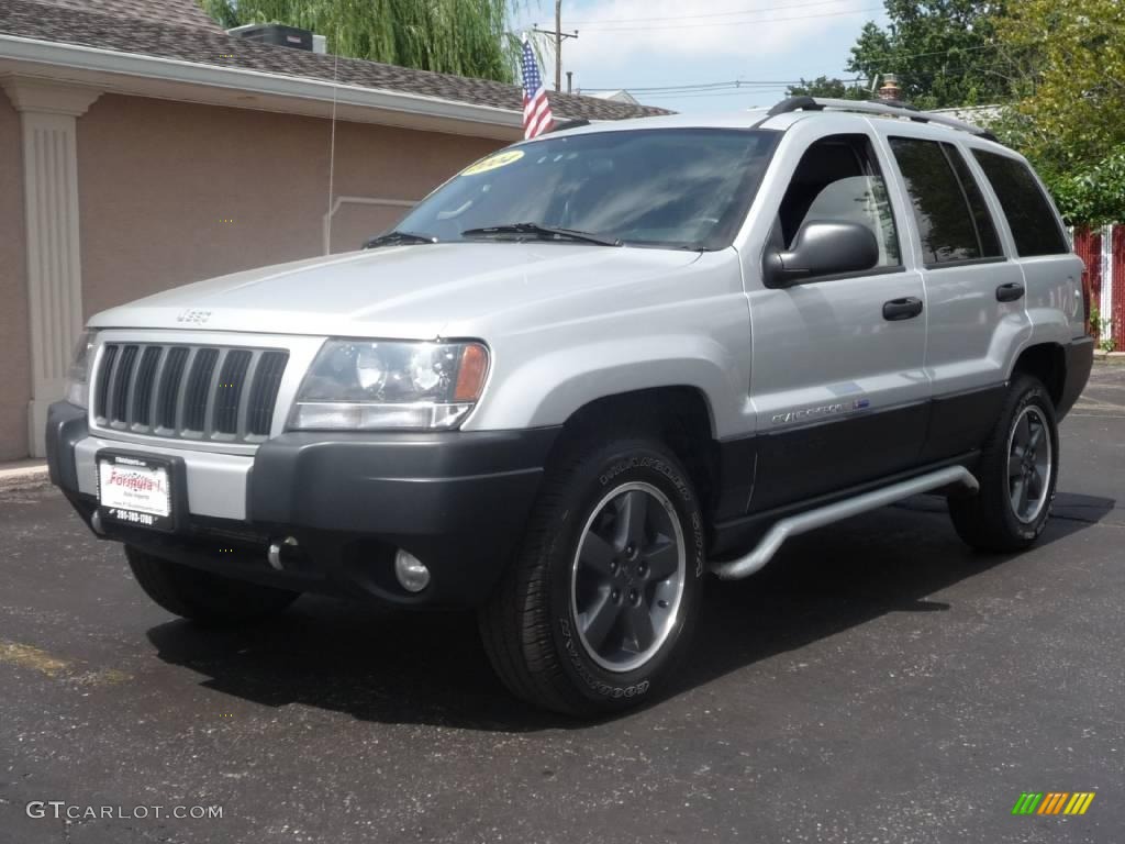 2004 Grand Cherokee Freedom Edition 4x4 - Bright Silver Metallic / Dark Slate Gray photo #1