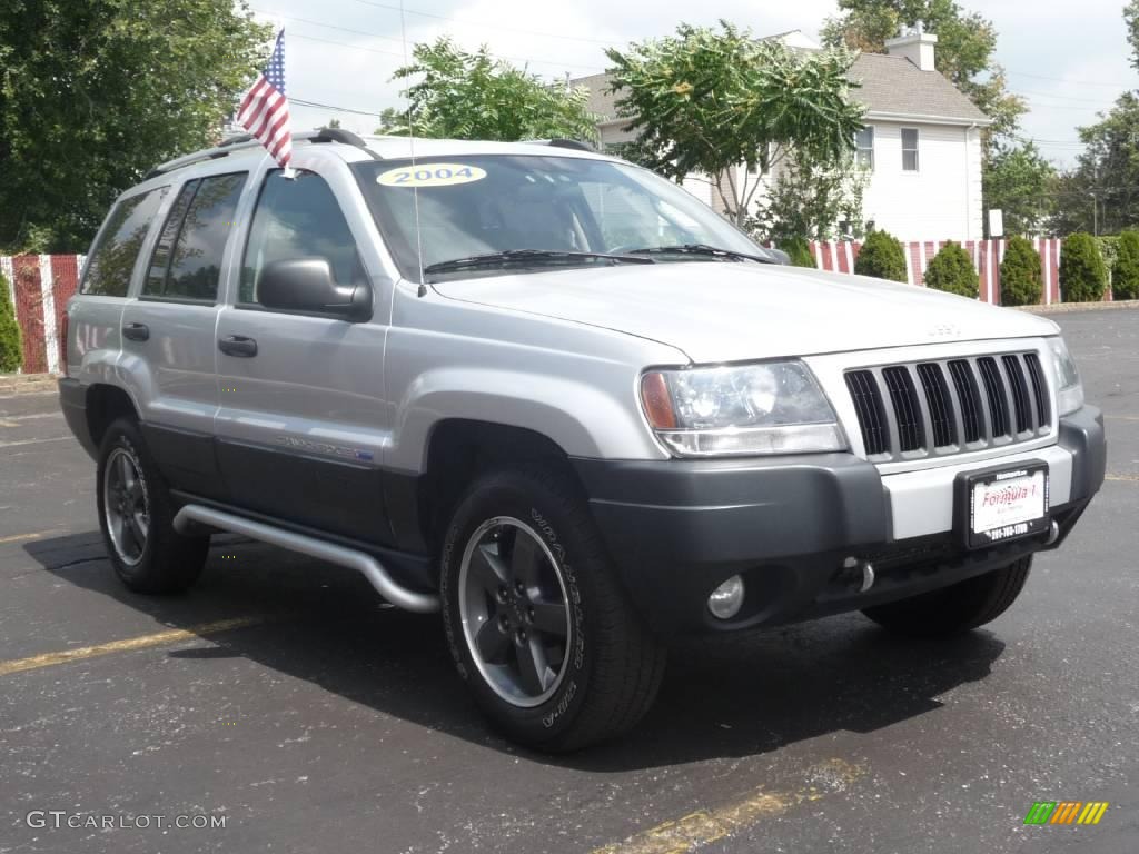 2004 Grand Cherokee Freedom Edition 4x4 - Bright Silver Metallic / Dark Slate Gray photo #2