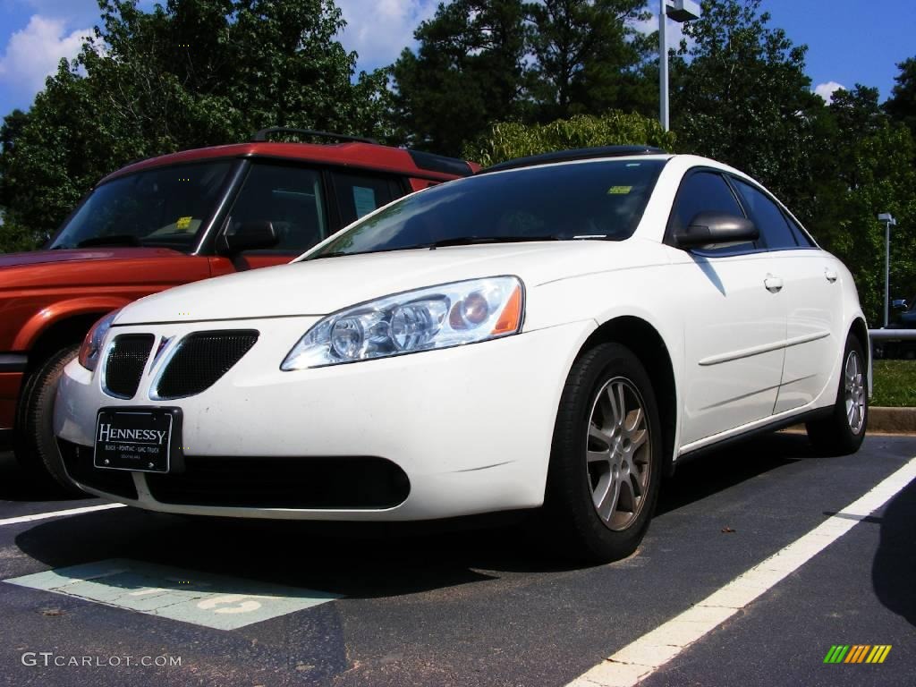Ivory White Pontiac G6