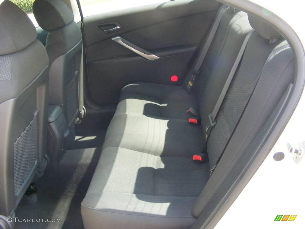 2005 G6 Sedan - Ivory White / Ebony photo #13